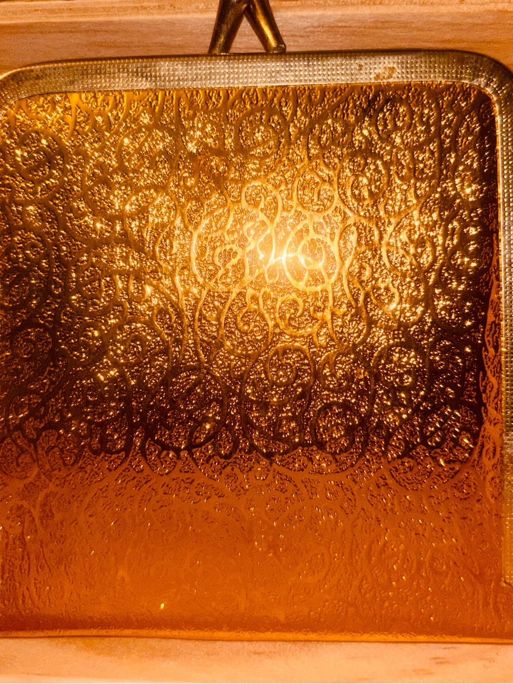 Source Unknown Gold Embossed Compact Case - Picture 15 of 16